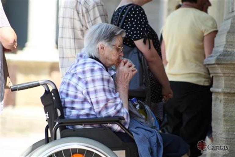 Slika: Hodočašće bolesnih, starih i nemoćnih osoba te medicinskog osoblja