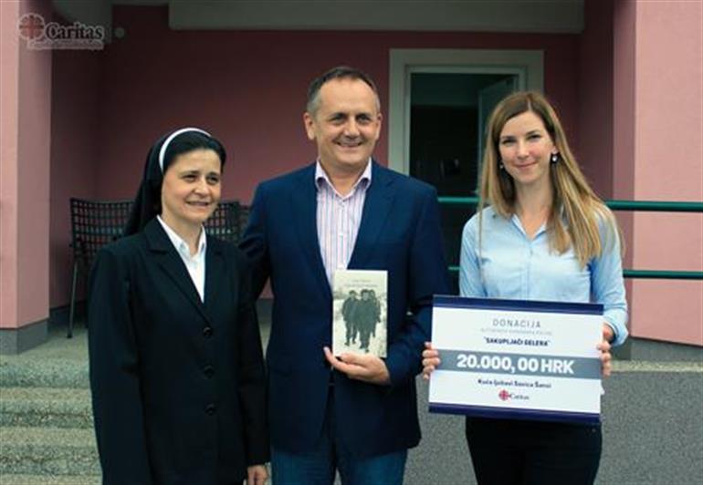 Slika: Dr. Drago Prgomet pomaže Caritasovoj djeci
