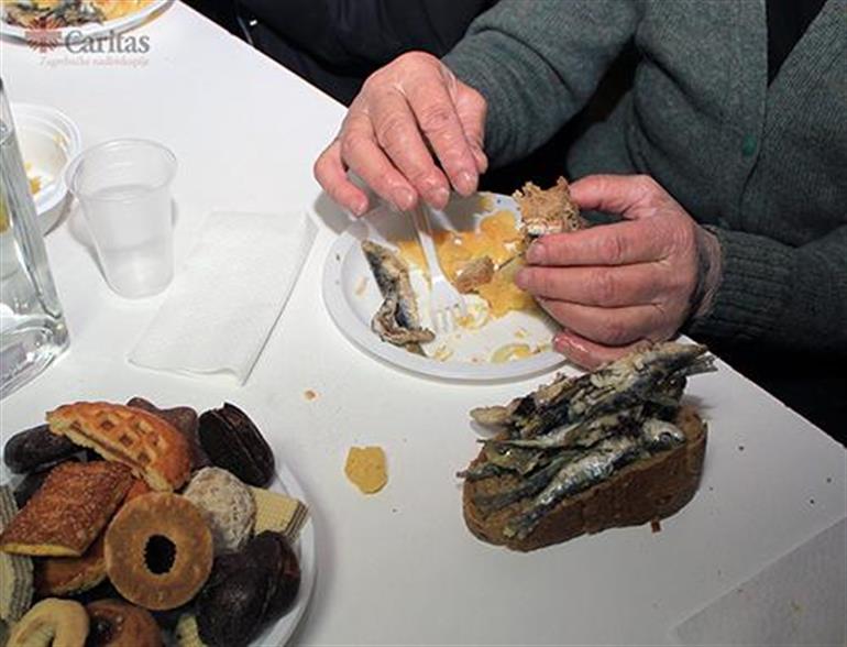 Slika: Caritasov korizmeni objed za samce