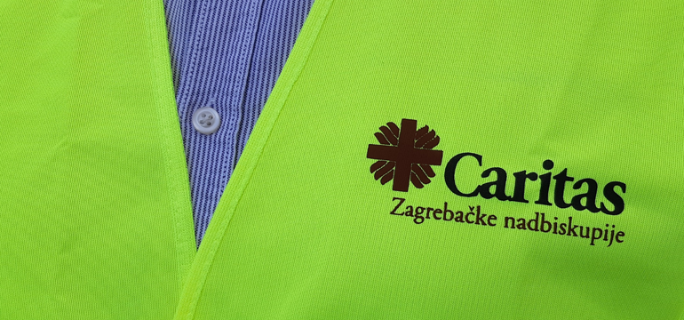 Slika: NACIONALNI, NADBISKUPIJSKI I ŽUPNI CARITASI ZAJEDNIČKIM SNAGAMA POMAŽU OBITELJI U POTREBI