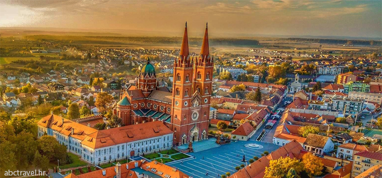 Slika: CARITASOV IZLET U ĐAKOVO ZA OSOBE S POTEŠKOĆAMA