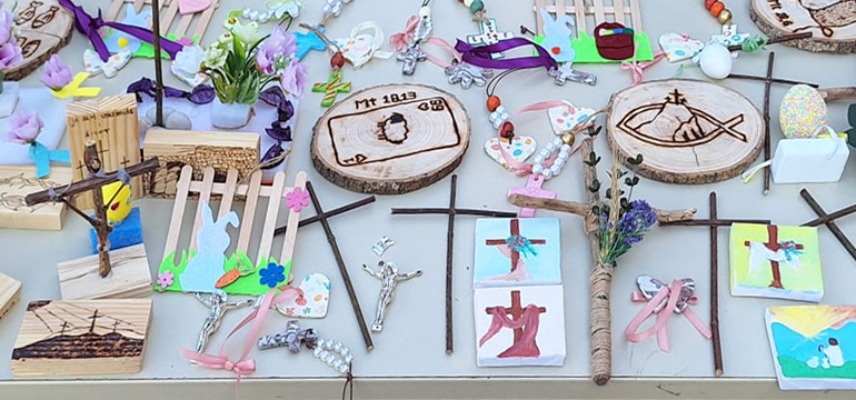 Slika: IZRAĐIVALI RUČNE RADOVE ZA HODOČAŠĆE U PADOVU